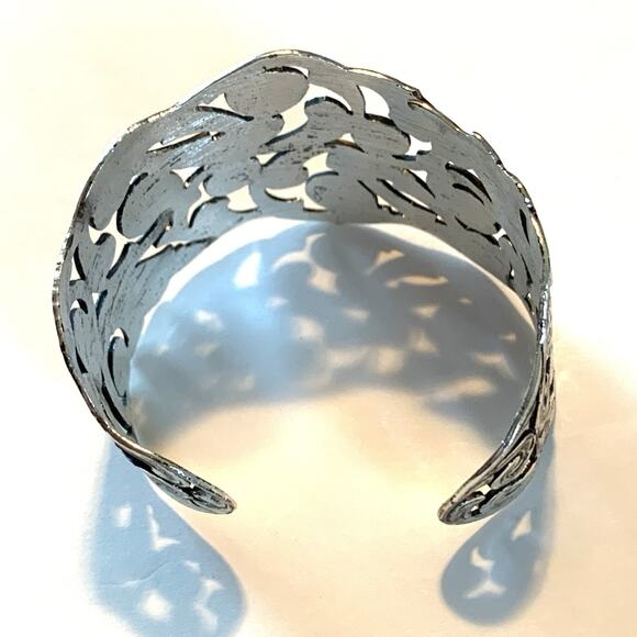 Bold Two Tone Filigree Cuff Bracelet Copper & Silver Tone Openwork Design - Picture 5 of 9